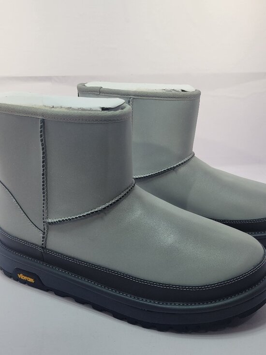 UGG Classic Mini Reflective Mens Size 9 Silver Reflective Shearling Winter Boots main image 10